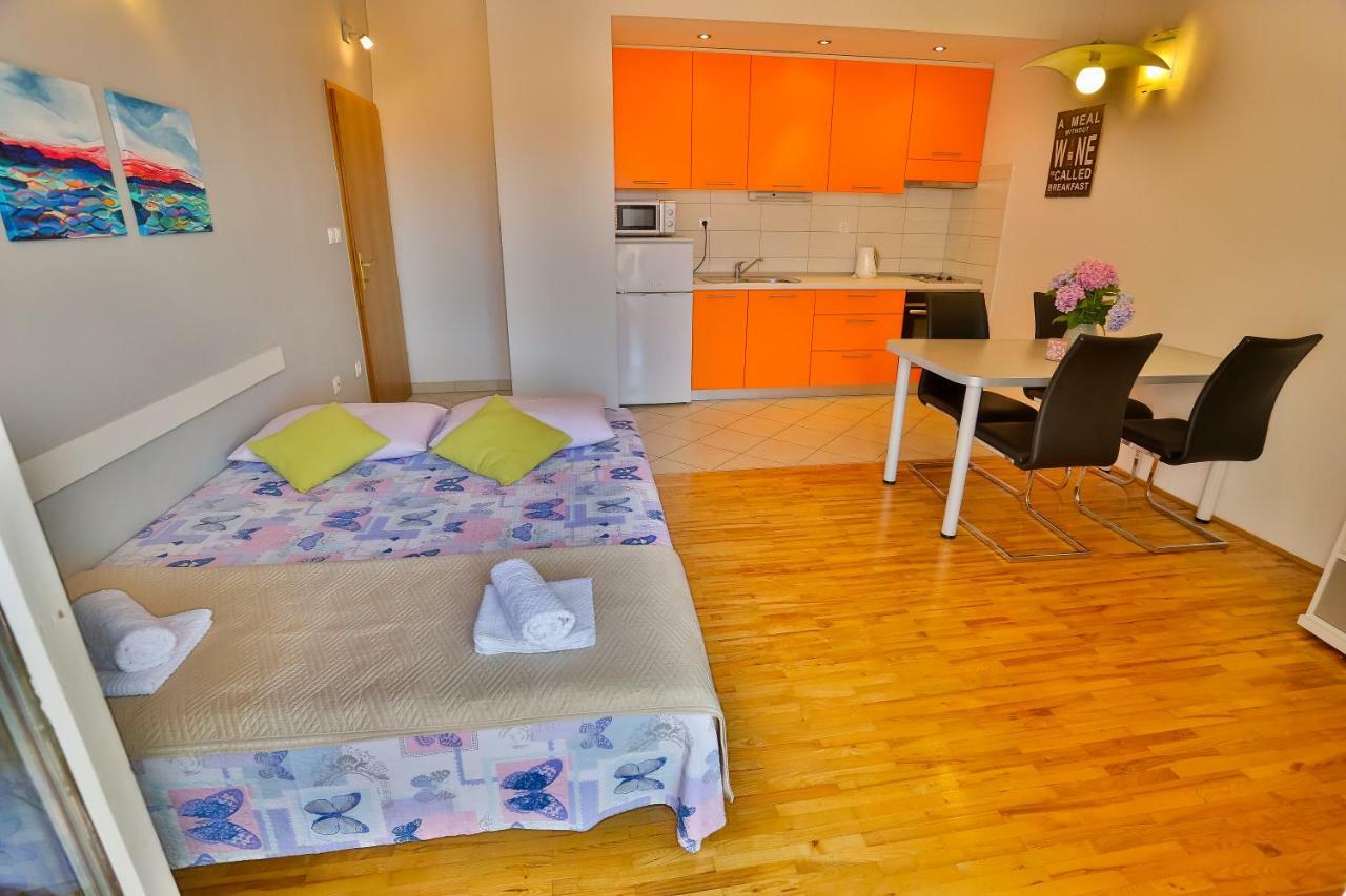 Tresnja Apartment Podstrana