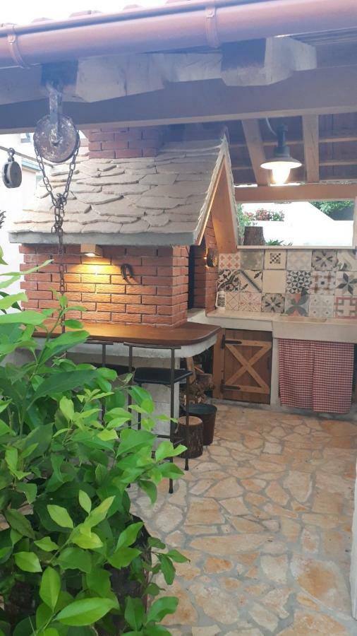 Apartment Tresnja Podstrana