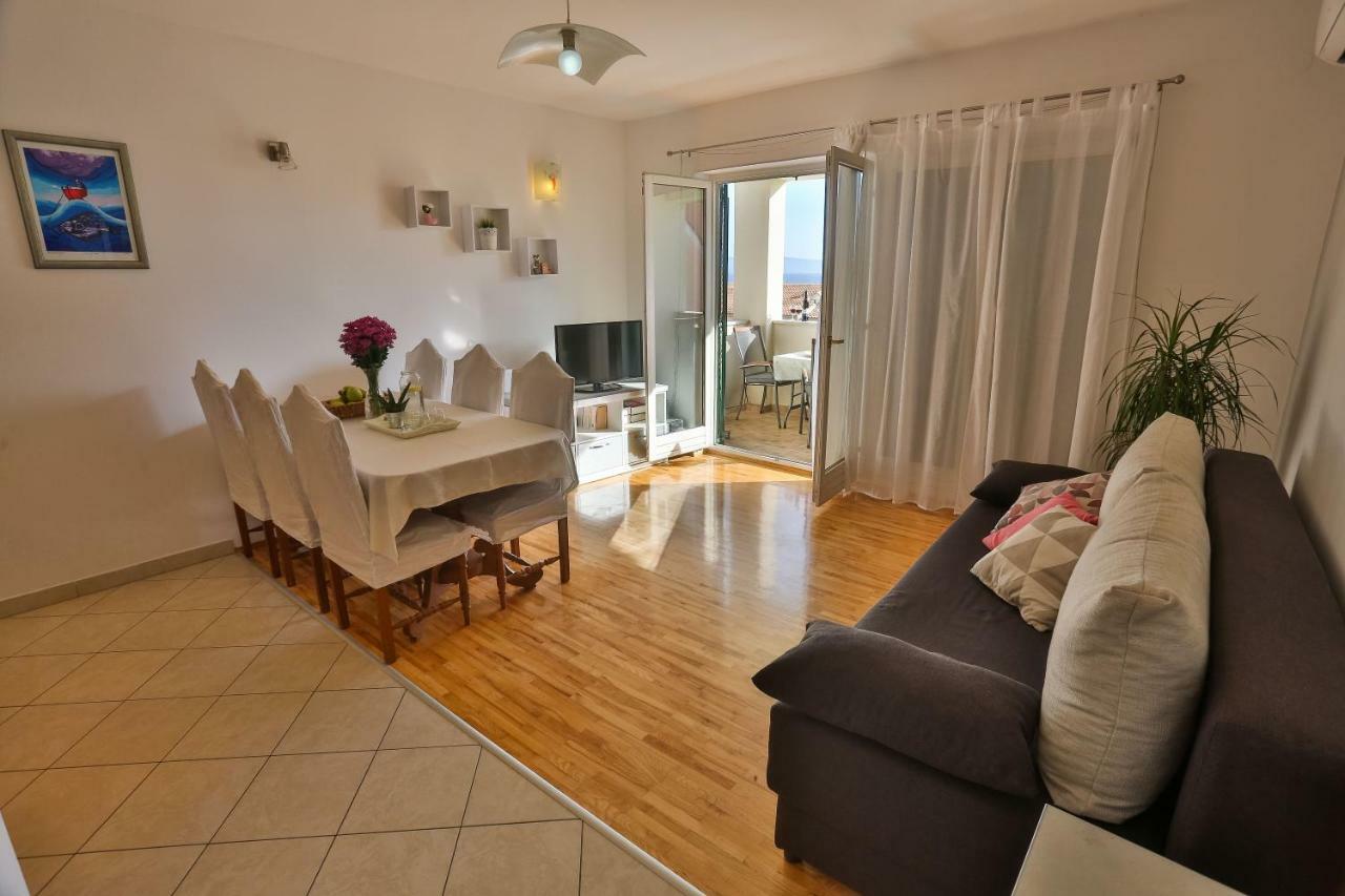 Apartment Tresnja Podstrana